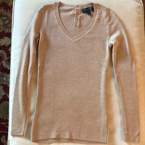 BANANA REPUBLIC MERINO WOOL V-NECK SWEATER SZ S
